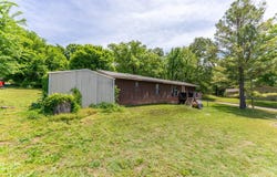 302 W 5th Street, Hardy, AR 72542