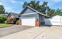 1644 Cambridge Oaks DR, Eugene, OR 97401