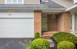 28 Chasewood Circle, Henrietta, NY 14618