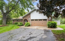 1346 E Howe Road, DeWitt, MI 48820