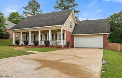 102 Parkview Lane, Brandon, MS 39047