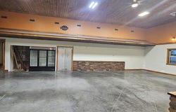 100 West Pleasant W, Cincinnati, IA 52549
