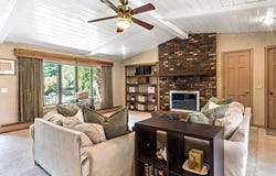 5 Tanager Rd, Seekonk, MA 02771