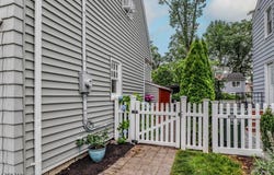 107 Oak Ln, Cranford Twp., NJ 07016-2039