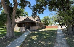 302 7th St, Fowler, CO 81039