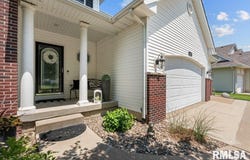 2086 ASHFORD Road, Bettendorf, IA 52722