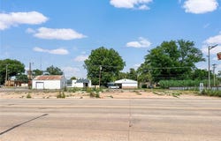 202 S 4th Street, Sayre, OK 73662