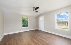 709/711 S Nettleton, Springfield, MO 65806