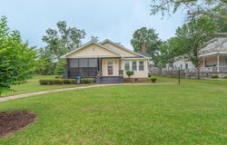 902 Calhoun Street, Johnston, SC 29832