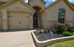 1024 Legacy Oaks, Joshua, TX 76058