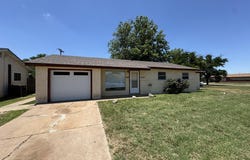 2916 Mandell Circle, Clovis, NM 88101
