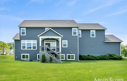 5712 Stonebridge Drive, Grandville, MI 49418