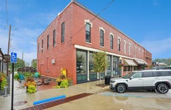 12 W Howard Street, Colfax, IA 50054