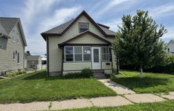 723 SW 7th Street, Cedar Rapids, IA 52404