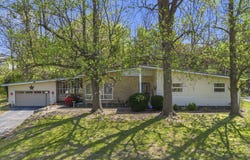 702 W Hubble Drive, Marshfield, MO 65706