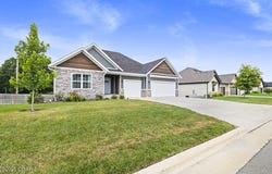 1403 E Hayloft Drive, Ozark, MO 65721