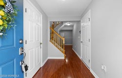 21 Abby Road, Farmingdale, NJ 07727