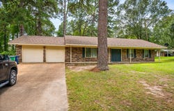 605 Holiday Circle, Pineville, LA 71360