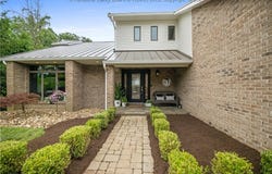 137 Summit Ridge Road, Hurricane, WV 25526