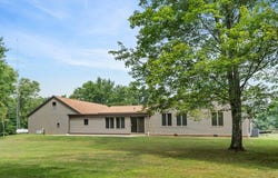 128 Mcginley Rd, Oakland Twp, PA 16025