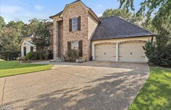 316 Woodlands Green Place, Brandon, MS 39047