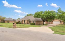 1000 Crystal Lane, Crowley, TX 76036