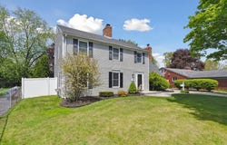 40 W breitmeyer Place, Mount Clemens, MI 48043