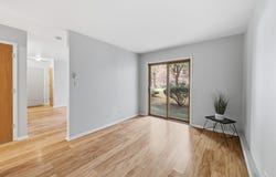 4305 W Shamrock Lane, McHenry, IL 60050