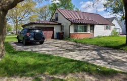 13428 Fairview Dr, Grabill, IN 46741