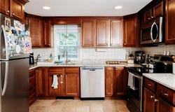 19 Bliven Avenue, Bristol, RI 02809