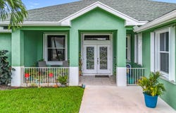 633 SE Dean Terrace, Port Saint Lucie, FL 34984