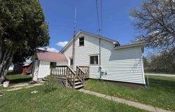 301 Kahma, Amasa, MI 49902