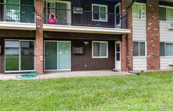 8733 Sieloff Drive, Hazelwood, MO 63042
