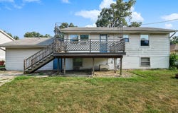2910 Crowsnest Drive, Hobart, IN 46342