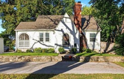 6832 Metcalf Avenue, Overland Park, KS 66204