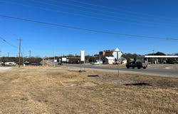 3210 Riverside Dr, Kerrville, TX 78028