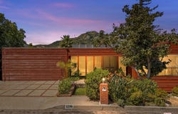 3275 Buckingham Rd, Glendale, CA 91206