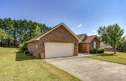 250 Edinburgh Drive, Lenoir City, TN 37771