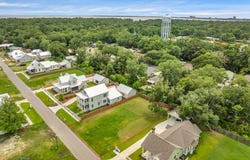 433 Bills Avenue, Ocean Springs, MS 39564
