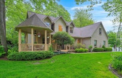 2082 Blackberry Lane, Howell, MI 48855