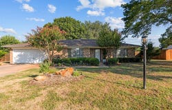 15 Cliff Drive, Mineral Wells, TX 76067
