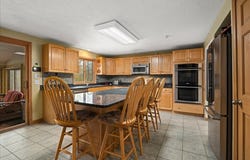 2 Wingfoot Lane, Millbury, MA 01527