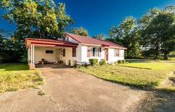 507 Sturgis St, Warren, AR 71671