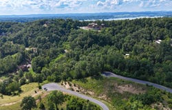 Lot 9 Stone Cove Way, Dandridge, TN 37725