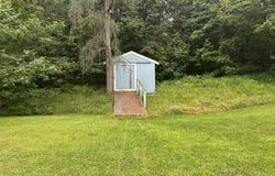 118 Corson LN, Farmington, ME 04938