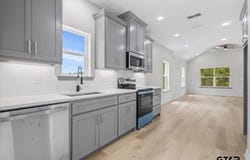 812 Grant St., Jacksonville, TX 75766