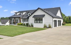 3956 E Burks Place, Springfield, MO 65809