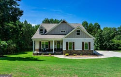 102 Landings, Lagrange, GA 30240