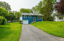 14 Salem Circle, Victor, NY 14564