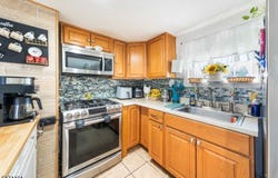 33 Adult Dr, Moonachie Boro, NJ 07074-1830